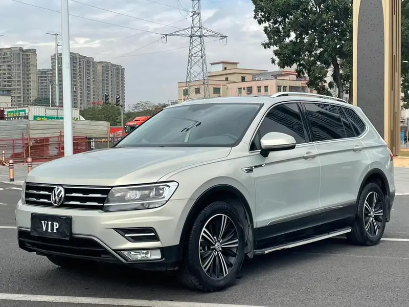 Volkswagen Tiguan L 330TSI Auto 2WD Edition, 2021 — фото 1