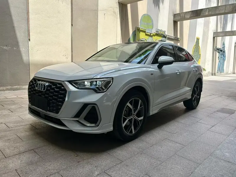 Audi Q3 Sportback, 2020