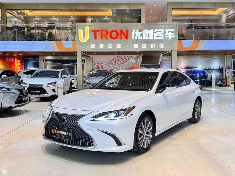 Lexus ES 200 Edition CN6, 2020 — фото 1