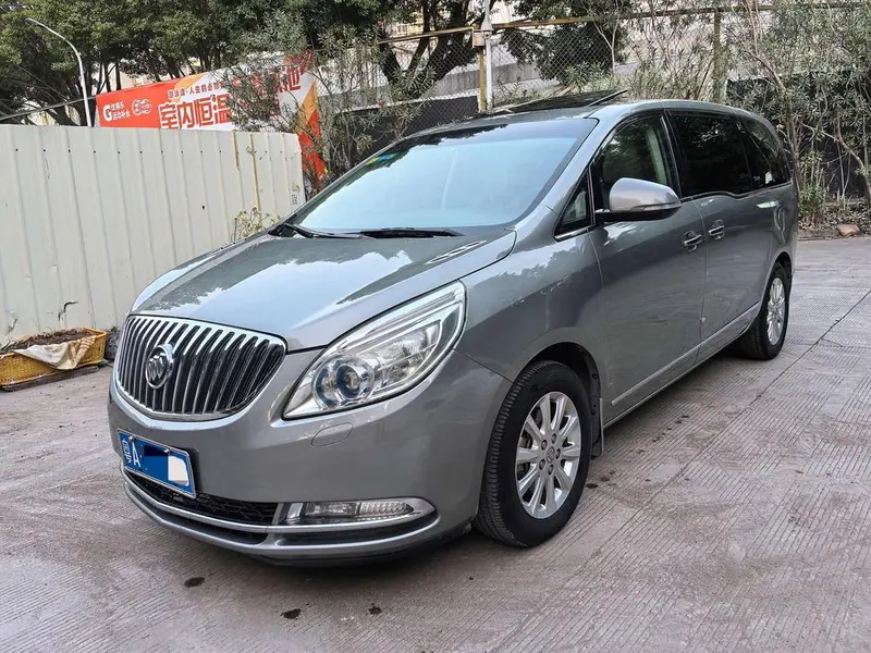 Buick GL8, 2011