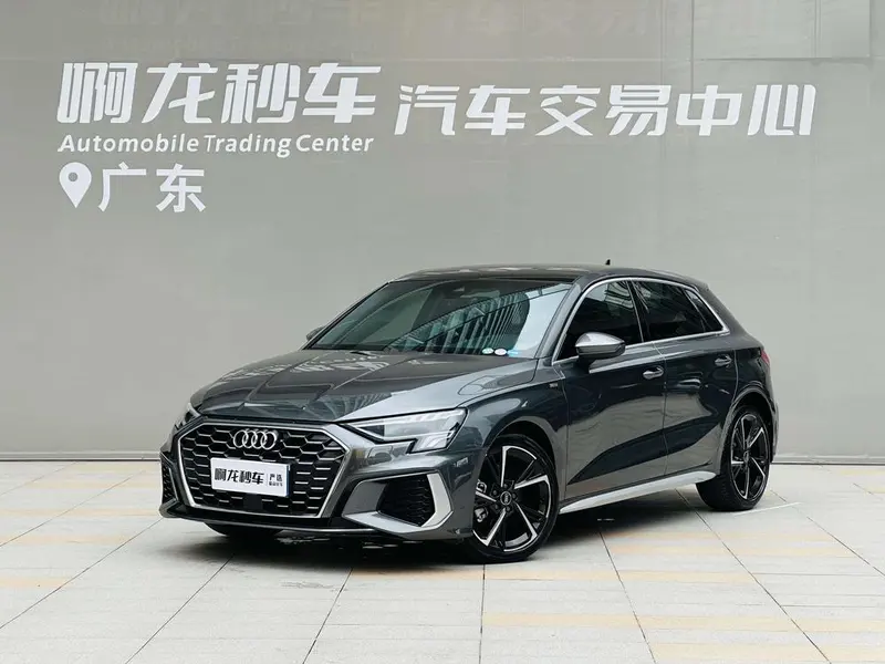 Audi A3 Facelift Sportback 35 TFSI Fashion Sport Version, 2023 — фото 1