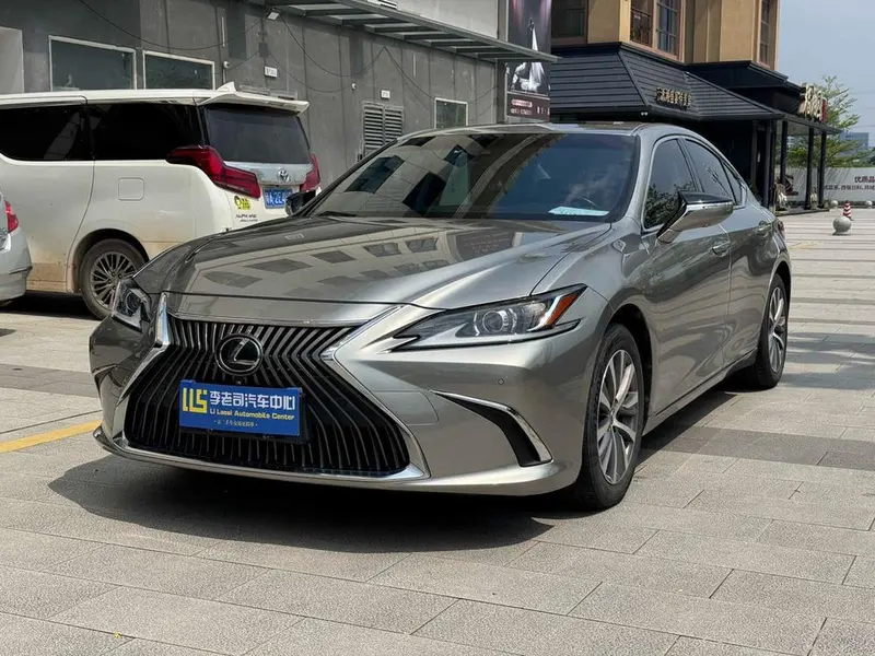 Lexus ES 200 Edition CN6, 2020 — фото 1
