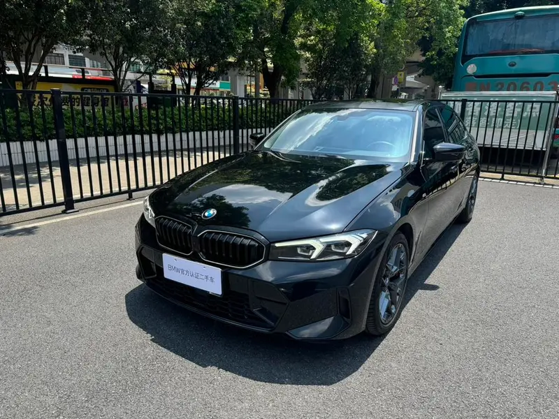 BMW 3-Series, 2025