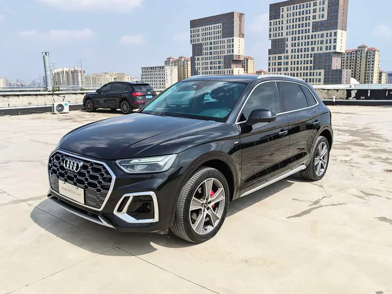 Audi Q5L, 2022