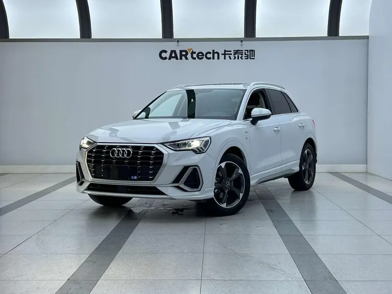 Audi Q3, 2022