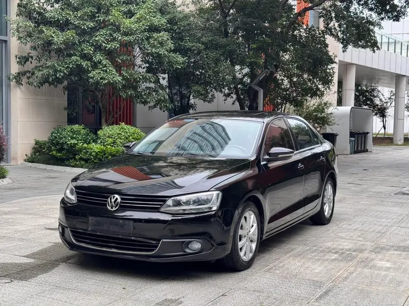 Volkswagen Sagitar, 2012