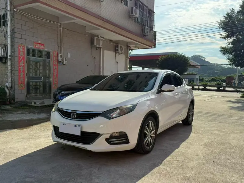 Changan Eado XT 1.6L Auto Cool Version CN4, 2015 — фото 1