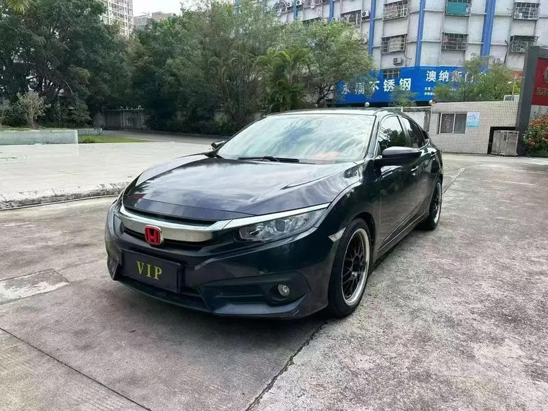 Honda Civic 220TURBO CVT Luxury Edition, 2016 — фото 1