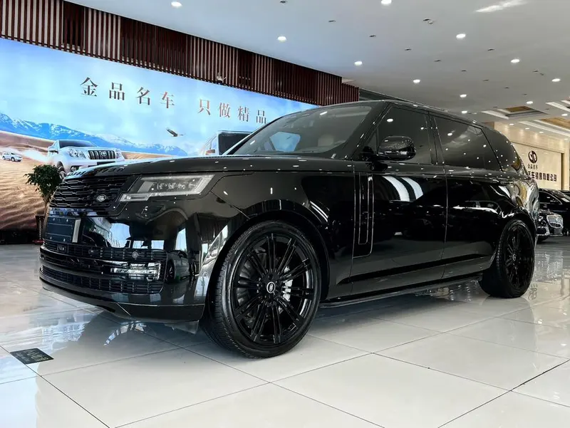 Land Rover Range Rover 3.0 L6 400PS 7-Seater Extended Edition, 2023 — фото 1