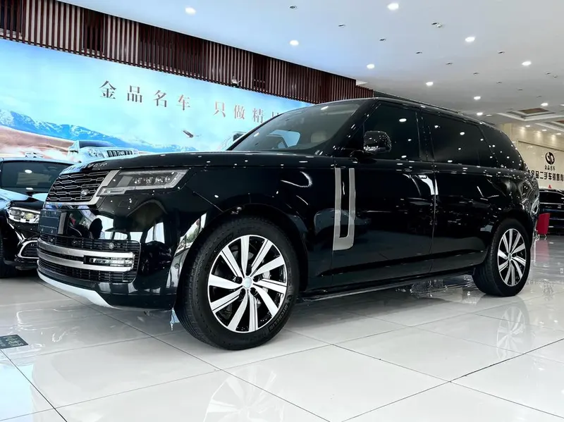 Land Rover Range Rover 3.0 L6 400PS Extended Edition 7 Seater, 2024 — фото 1