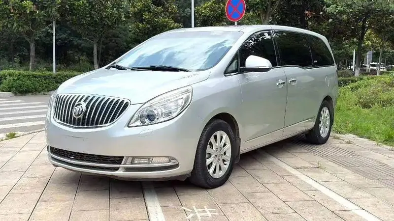 Buick GL8, 2013