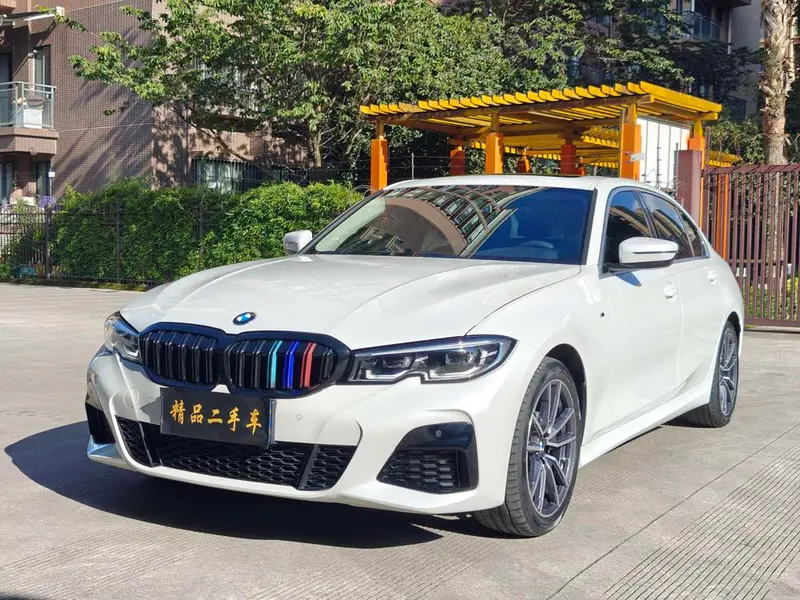 BMW 3-Series, 2022