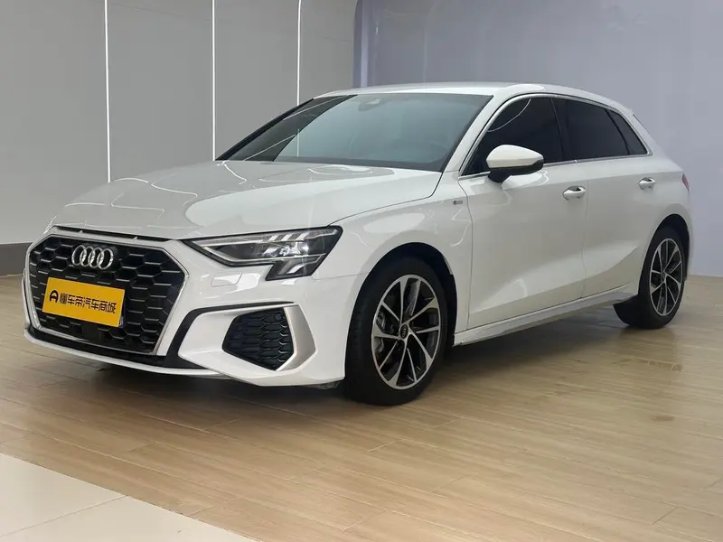 Audi A3 Sportback 35 TFSI Sport Version, 2022 — фото 1