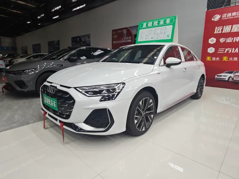 Audi A3 A3L Limousine 35 TFSI 飞驰 Комфорт, 2026 — фото 1