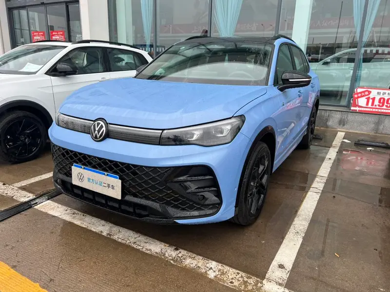 Volkswagen Tiguan L Pro 380TSI 4WD R-Line Edition, 2025 — фото 1