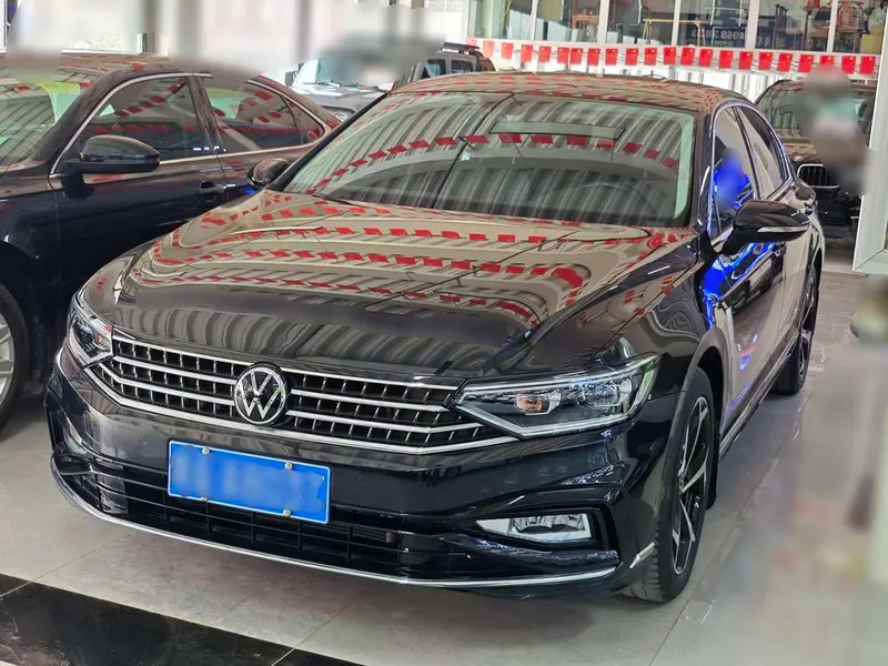 Volkswagen Magotan 200 Anniversary Edition 330TSI DSG Leading Version, 2023 — фото 1