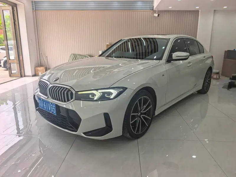 BMW 3-Series, 2023
