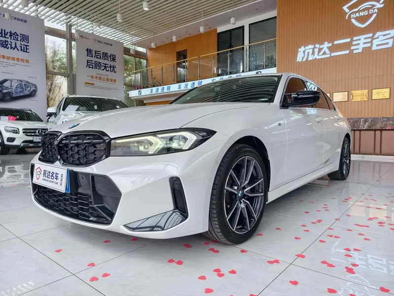 BMW 3-Series, 2023