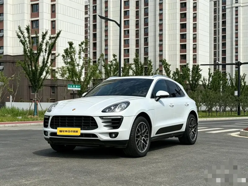Porsche Macan, 2014