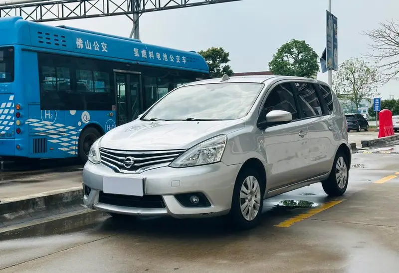 Nissan Livina, 2015