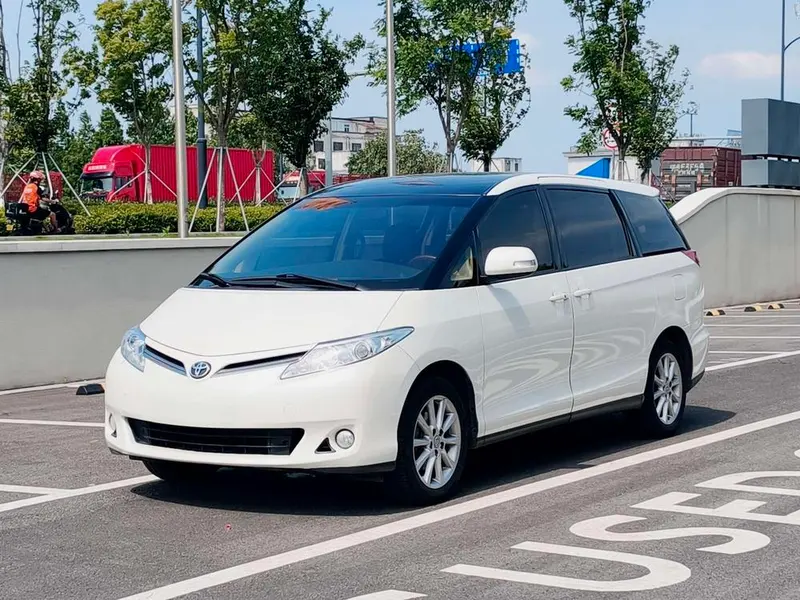 Toyota Previa, 2016