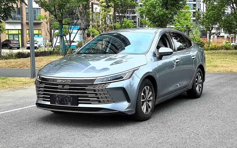 BYD Destroyer 05 Glory Edition DM-i 55KM Luxury Version, 2024 — фото 1