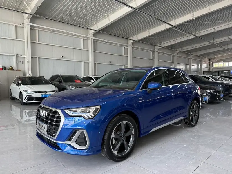 Audi Q3, 2022