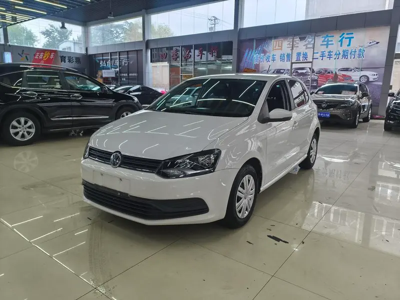 Volkswagen Polo 1.4L Auto Style Version, 2016 — фото 1
