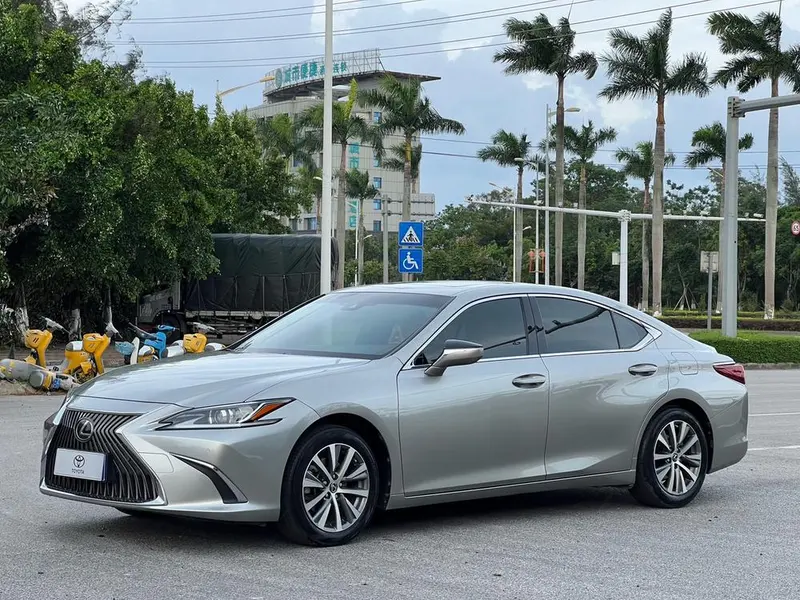 Lexus ES 200 Edition CN6, 2020 — фото 1