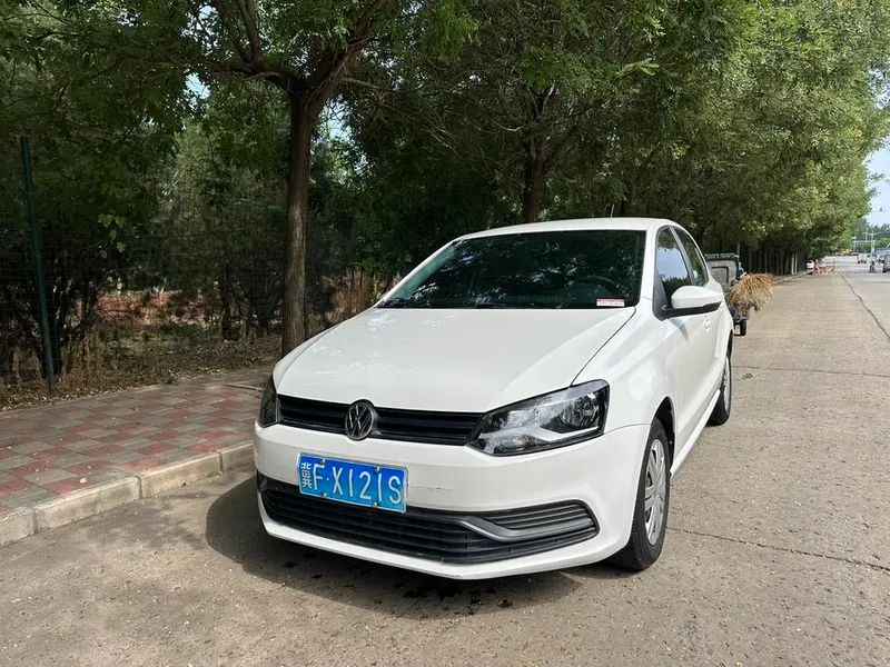 Volkswagen Polo 1.4L Auto Style Version, 2016 — фото 1