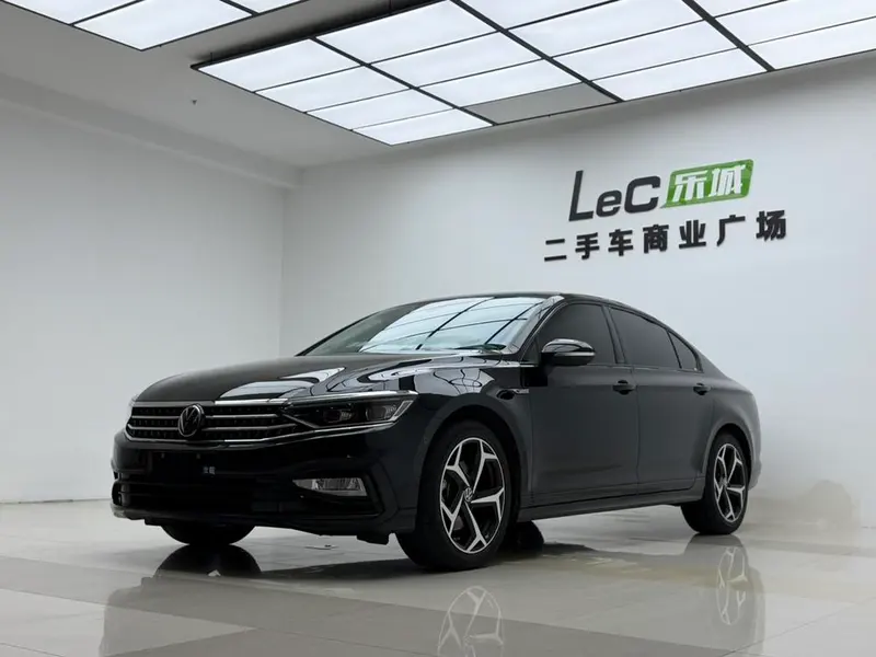 Volkswagen Magotan 200 Anniversary Edition 380TSI DSG Flagship Version, 2023 — фото 1