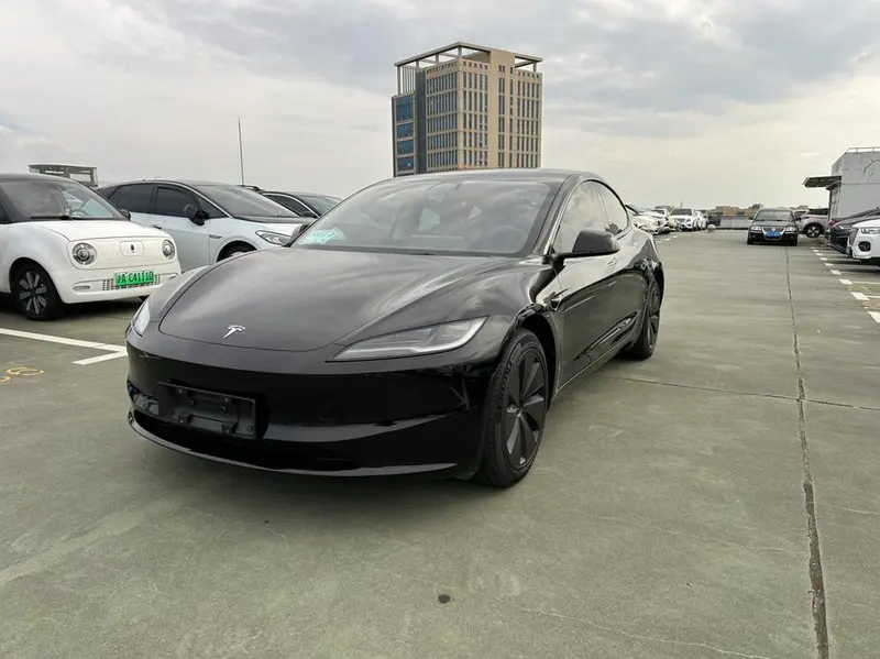 Tesla Model 3 Edition, 2023 — фото 1