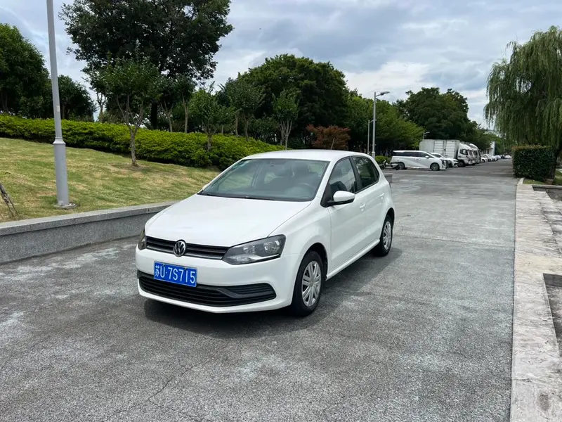 Volkswagen Polo 1.4L Manual Style Version, 2016 — фото 1