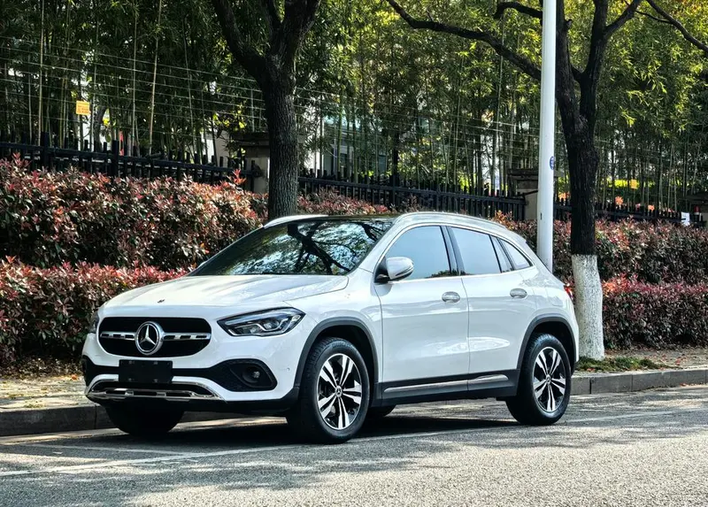 Mercedes-Benz GLA GLA 220, 2023 — фото 1