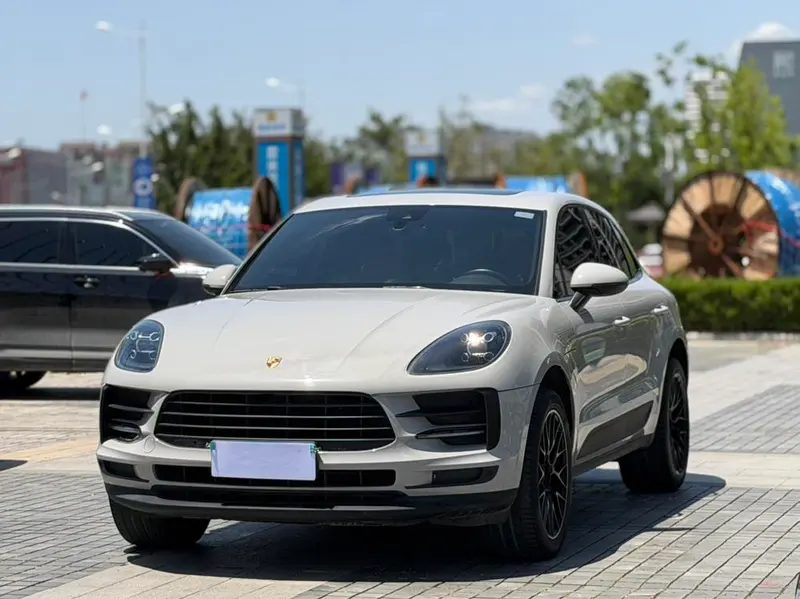 Porsche Macan, 2021