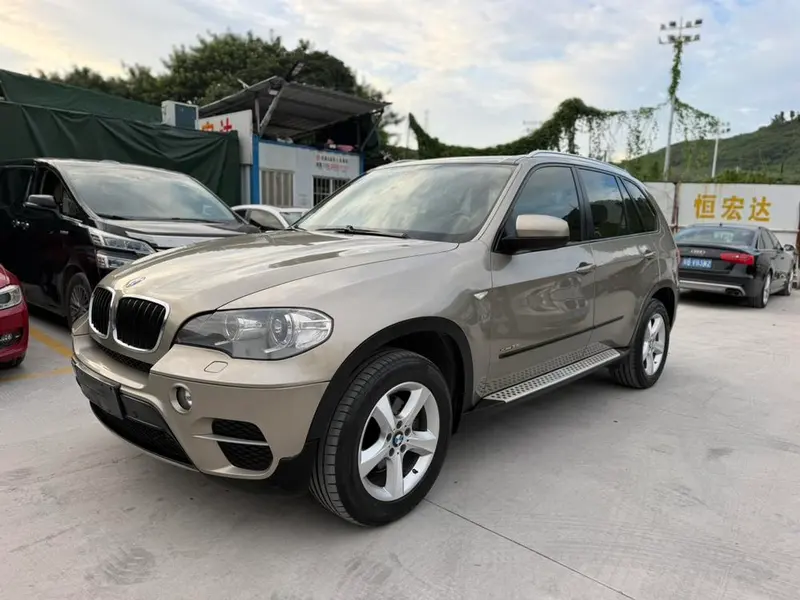 BMW X5 (Import), 2011