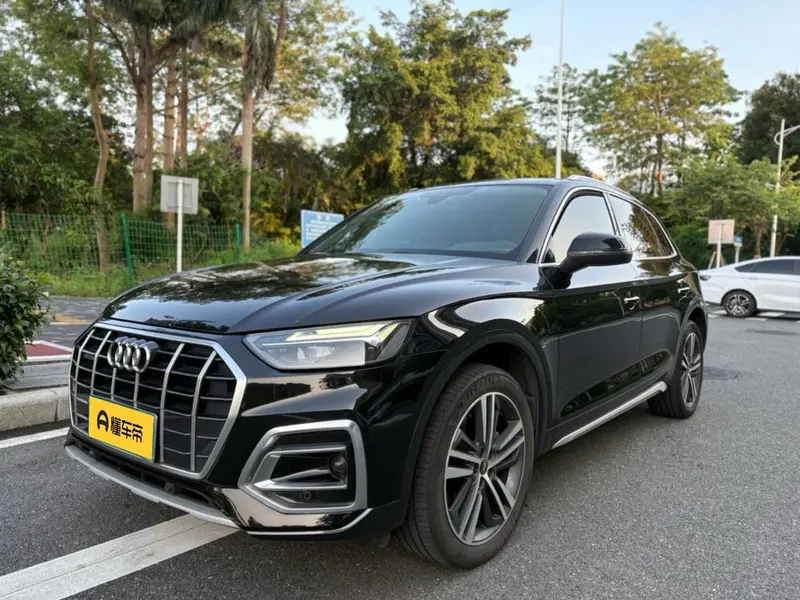 Audi Q5L, 2022