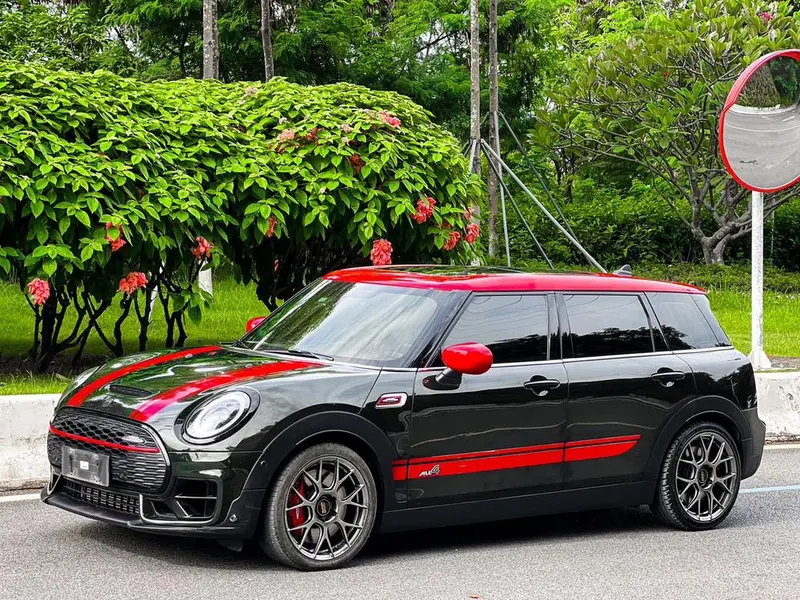MINI JCW CLUBMAN 2.0T JOHN COOPER WORKS ALL-IN, 2022 — фото 1