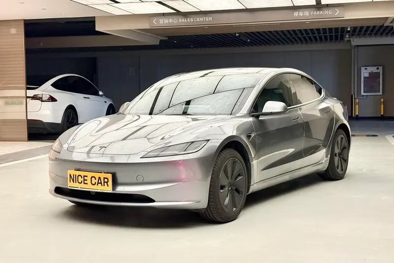 Tesla Model 3 Facelift Long Range Edition, 2025 — фото 1