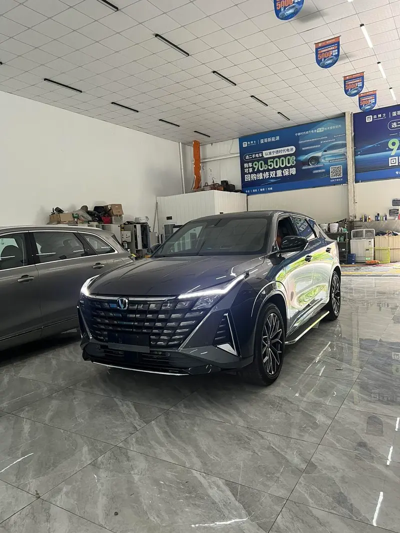 Changan UNI-Z PHEV Blue iDD 125KM Version, 2024 — фото 1