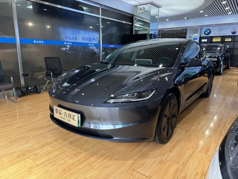 Tesla Model 3 Edition, 2023 — фото 1