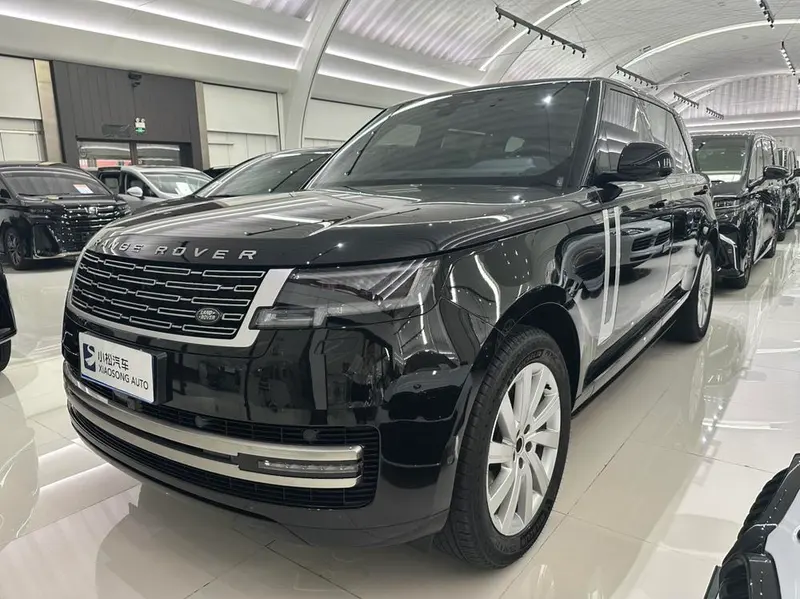 Land Rover Range Rover 3.0 L6 400PS Extended Edition 7 Seater, 2024 — фото 1