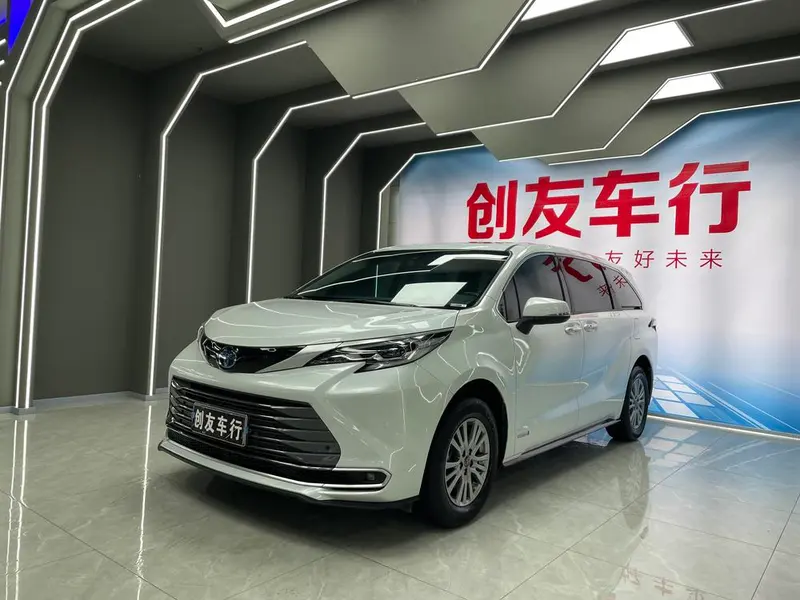 Toyota Sienna, 2023