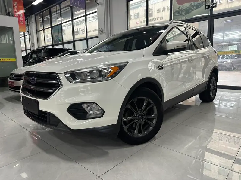 Ford Kuga, 2019