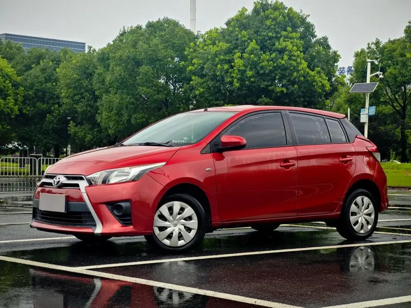 Toyota Yaris L, 2015