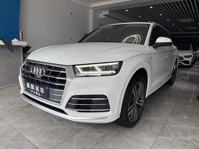 Audi Q5L, 2020