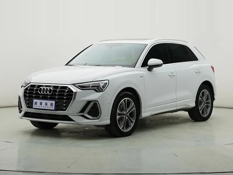 Audi Q3, 2022