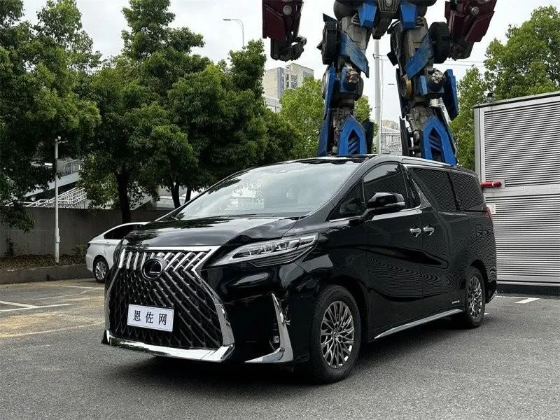 Lexus LM, 2020