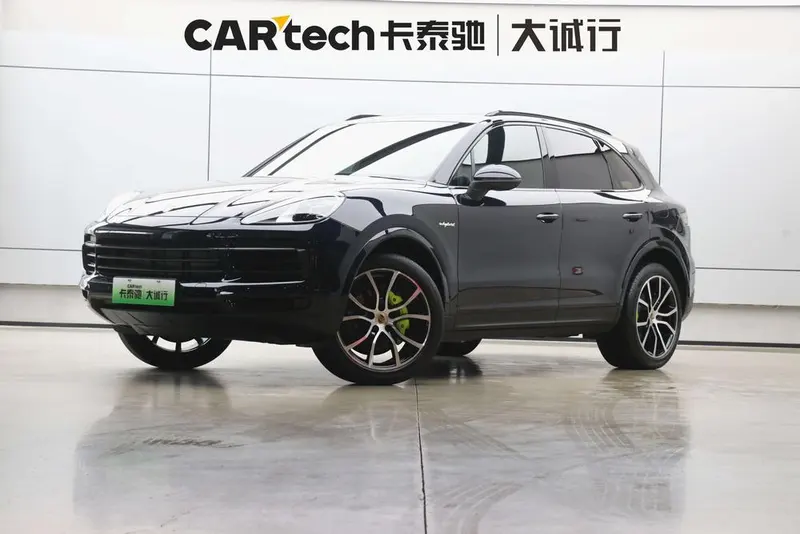 Porsche Cayenne E-Hybrid, 2023