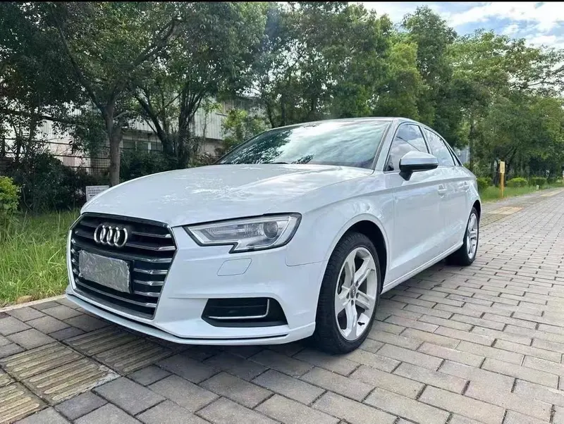 Audi A3 Limousine 35 TFSI Version CN6, 2020 — фото 1